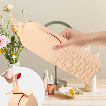 Travel Makeup Brush Holder Organizer, Silicone Makeup Brush Holder Makeup Brush Bag Case Organizer, Wide Opening Anti-Fall Cosmetic Brush Holder for Women, Travel Essentials for Women (Apricot)